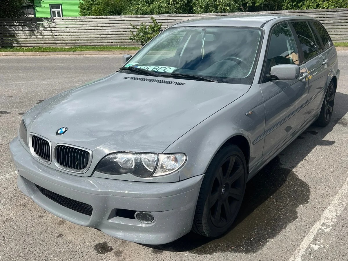 Hall BMW universaal pärast värvitöid